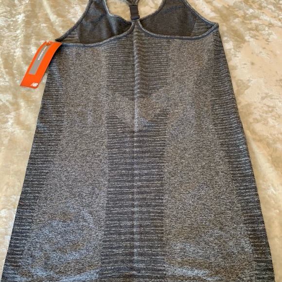 NWT New Balance Workout Tank with Adjustable Back in Heather Grey - Picture 4 of 6